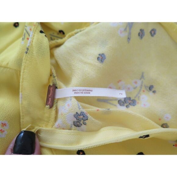 Free People Women's Sz 2 Yellow Floral Tango at Night Wrap Romper Playsuit - Picture 6 of 9